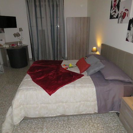 B & B Leti Battipaglia Eksteriør billede