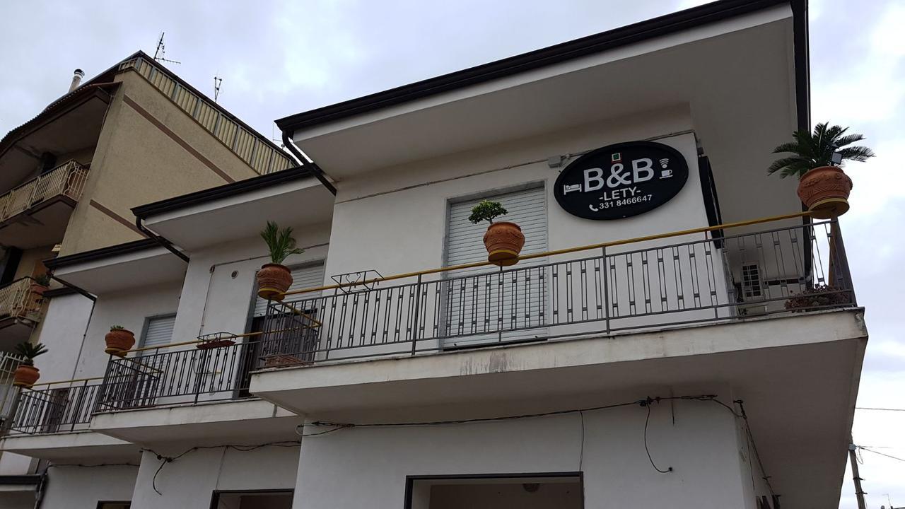B & B Leti Battipaglia Eksteriør billede