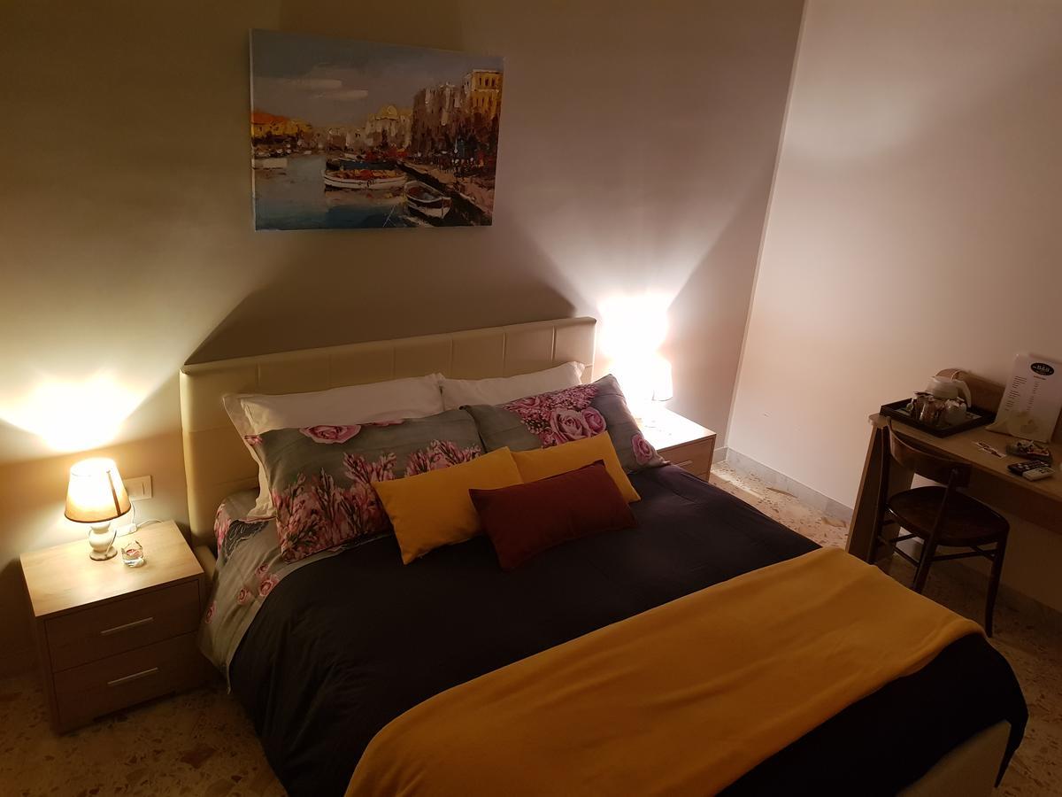 B & B Leti Battipaglia Eksteriør billede