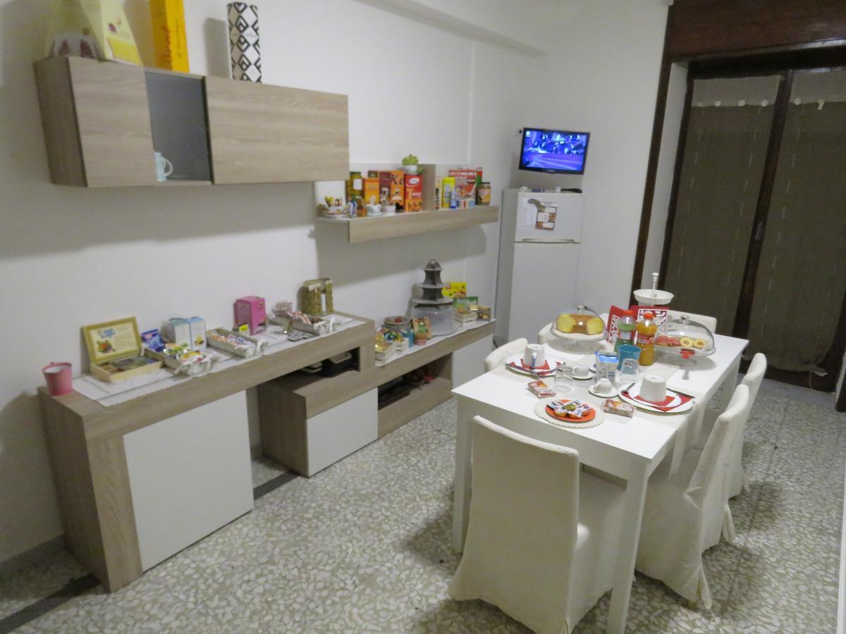 B & B Leti Battipaglia Eksteriør billede