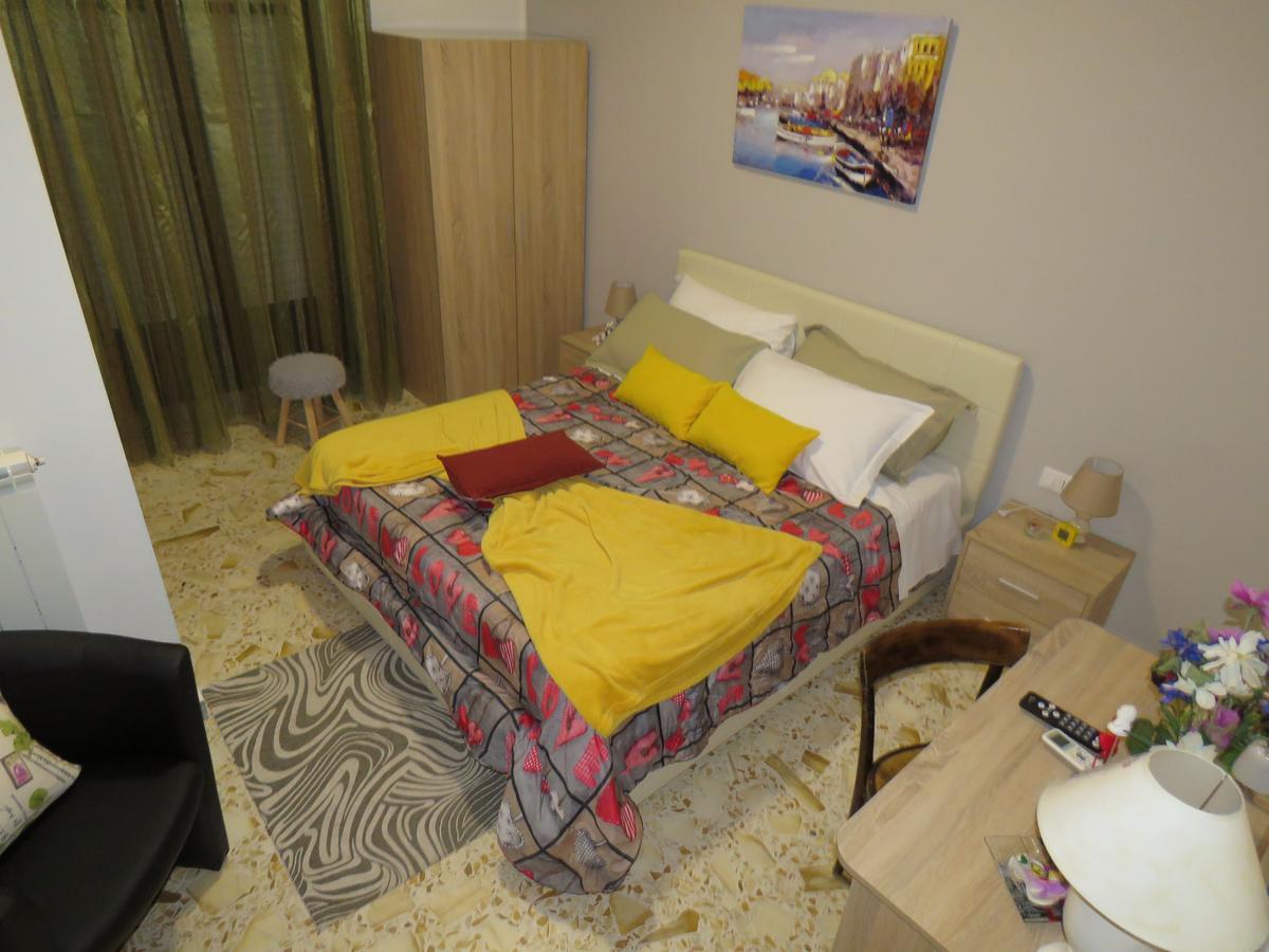 B & B Leti Battipaglia Eksteriør billede