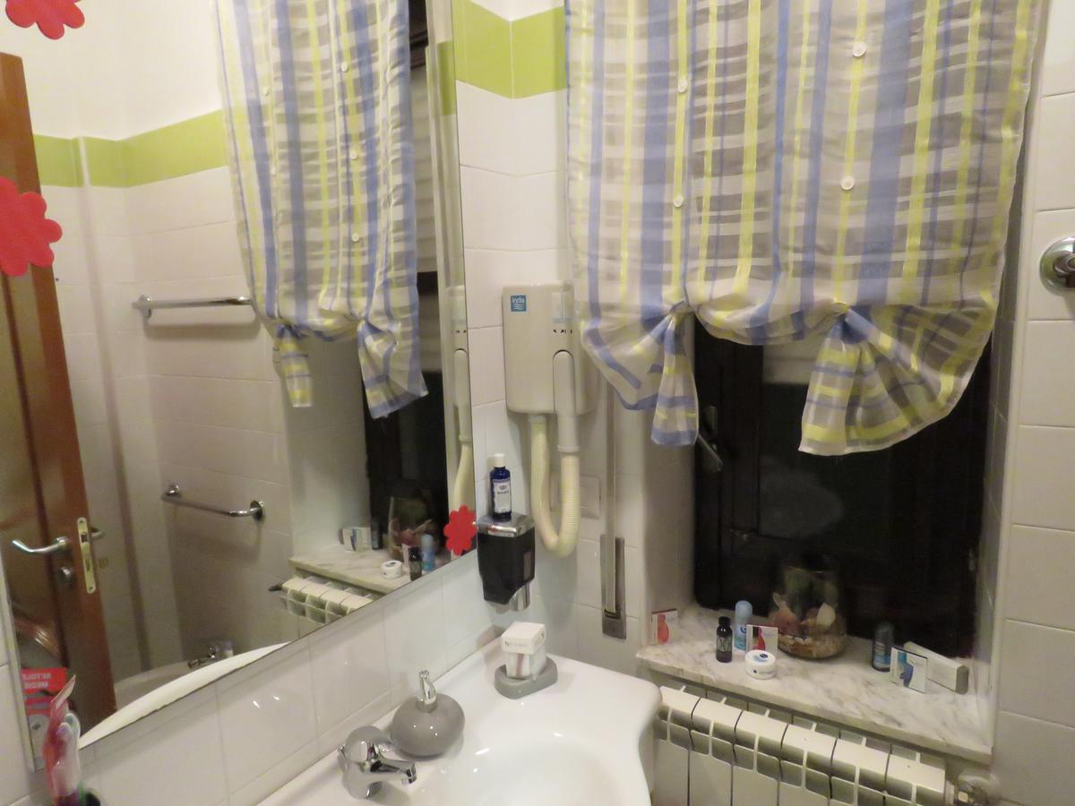 B & B Leti Battipaglia Eksteriør billede