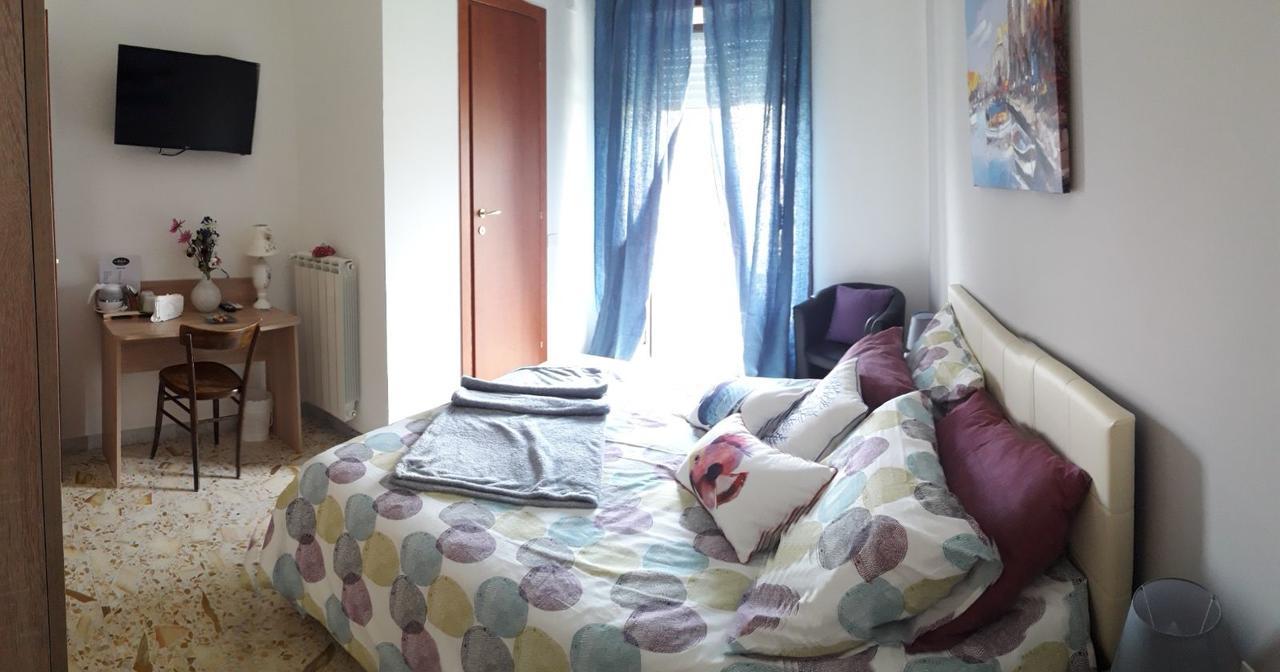 B & B Leti Battipaglia Eksteriør billede